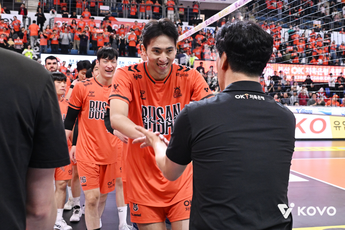 나이 서른에 배구에 눈떴다…배구도사가 바라본 2m1 거포의 눈물겨운 성장…