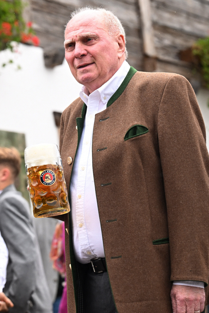 "동일 임금=동일 소득" 거침 없는 회네스 회장 "남녀 축구 동일 임금? 웃음만 나와"