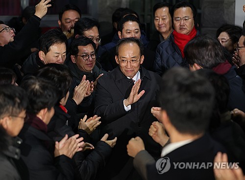 '영장 기각' 秋 "법원에 감사…野 탄압 중단하고 민생 집중하라"(종합)