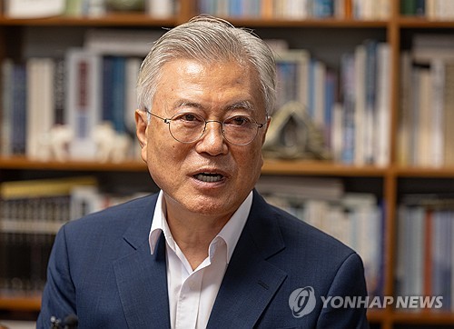 文 "계엄 교훈 잊지 말고 강한 민주주의로…경각심 놓지 말아야"