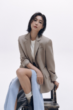 솔비, 드라마 작가 데뷔…극본 쓴 '전 남친은 톱스타' 공개