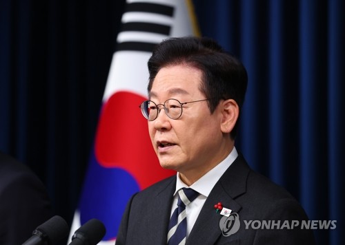 계엄1년 李대통령 키워드 '정의로운 통합'…"길어져도 깨끗이 치료"