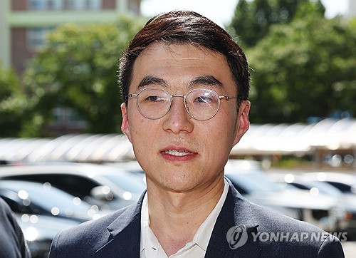 문진석-김남국 인사청탁 문자 논란…대통령실 "엄중 경고"(종합)