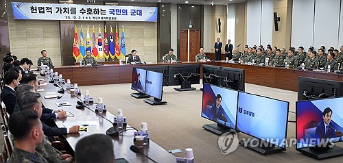 (서울=연합뉴스) 안규백 국방부 장관이 3일 서울 용산구 국방부 대회의실에서 열린 전군주요지휘관회의에서 발언하고 있다. 2025.12.3 [국방부 제공. 재판매 및 DB 금지] photo@yna.co.kr