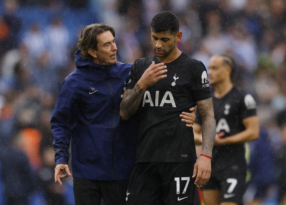 작심 발언! '亞 최초 EPL 주장' 손흥민 빈자리 너무 크다..."리더…