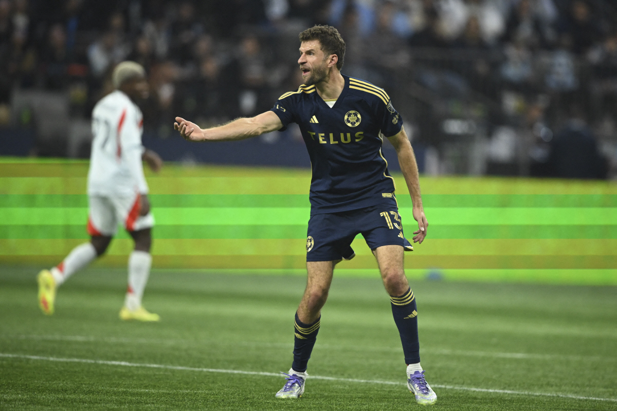 '멀티골 작렬+통한의 실축' 손흥민 꺾은 뮐러의 밴쿠버, MLS '오피셜…