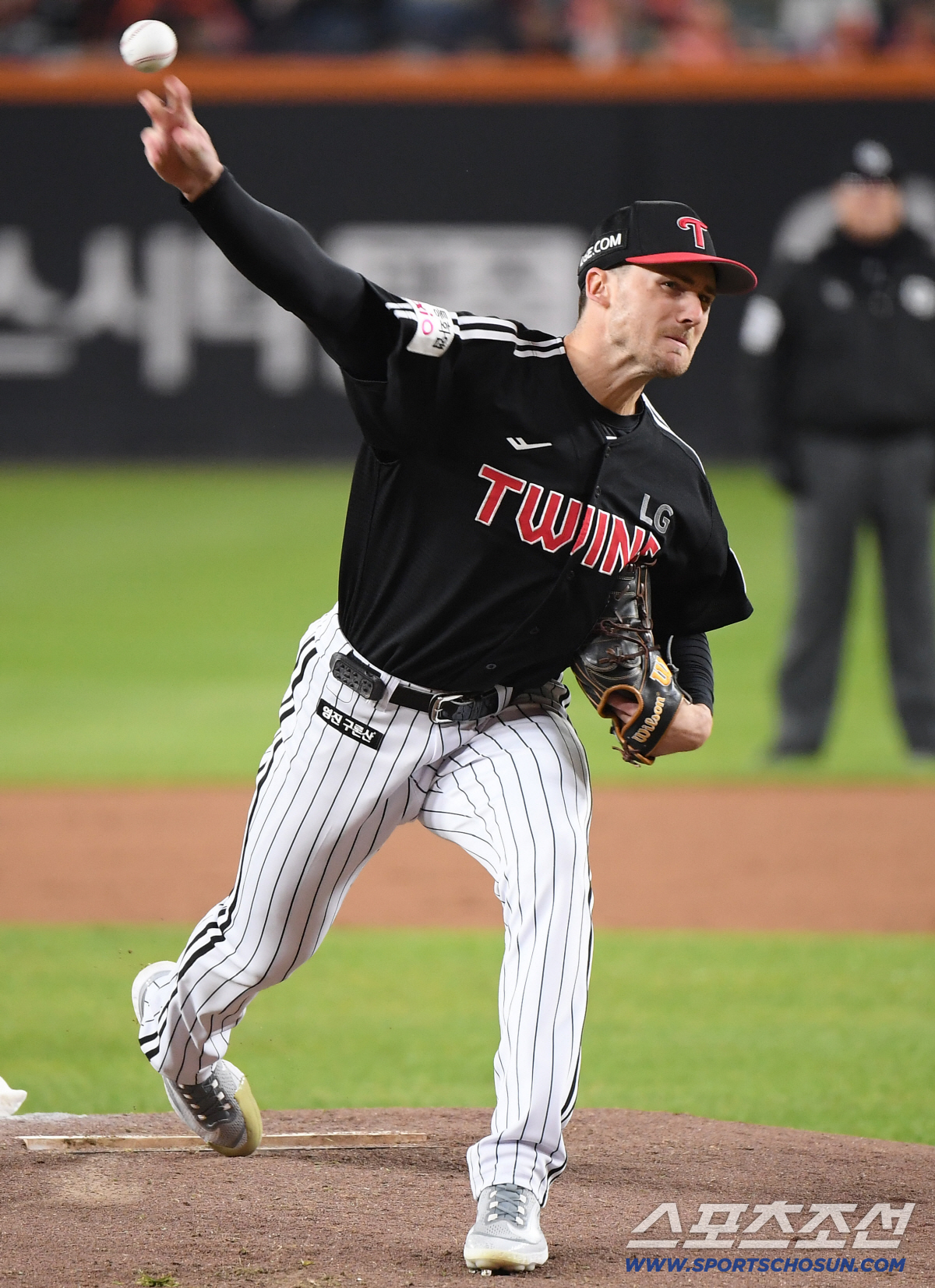 LG 우승 외인 오스틴+치리노스+톨허스트에 63억 재계약. 2026 전력…