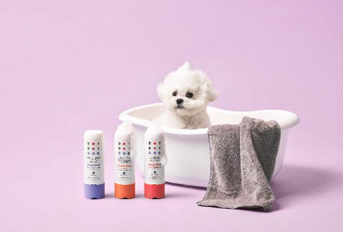 "반려견 모질 따라 고르세요"…동아제약, 英 프리미엄 펫 샴푸 '닷닷펫'…