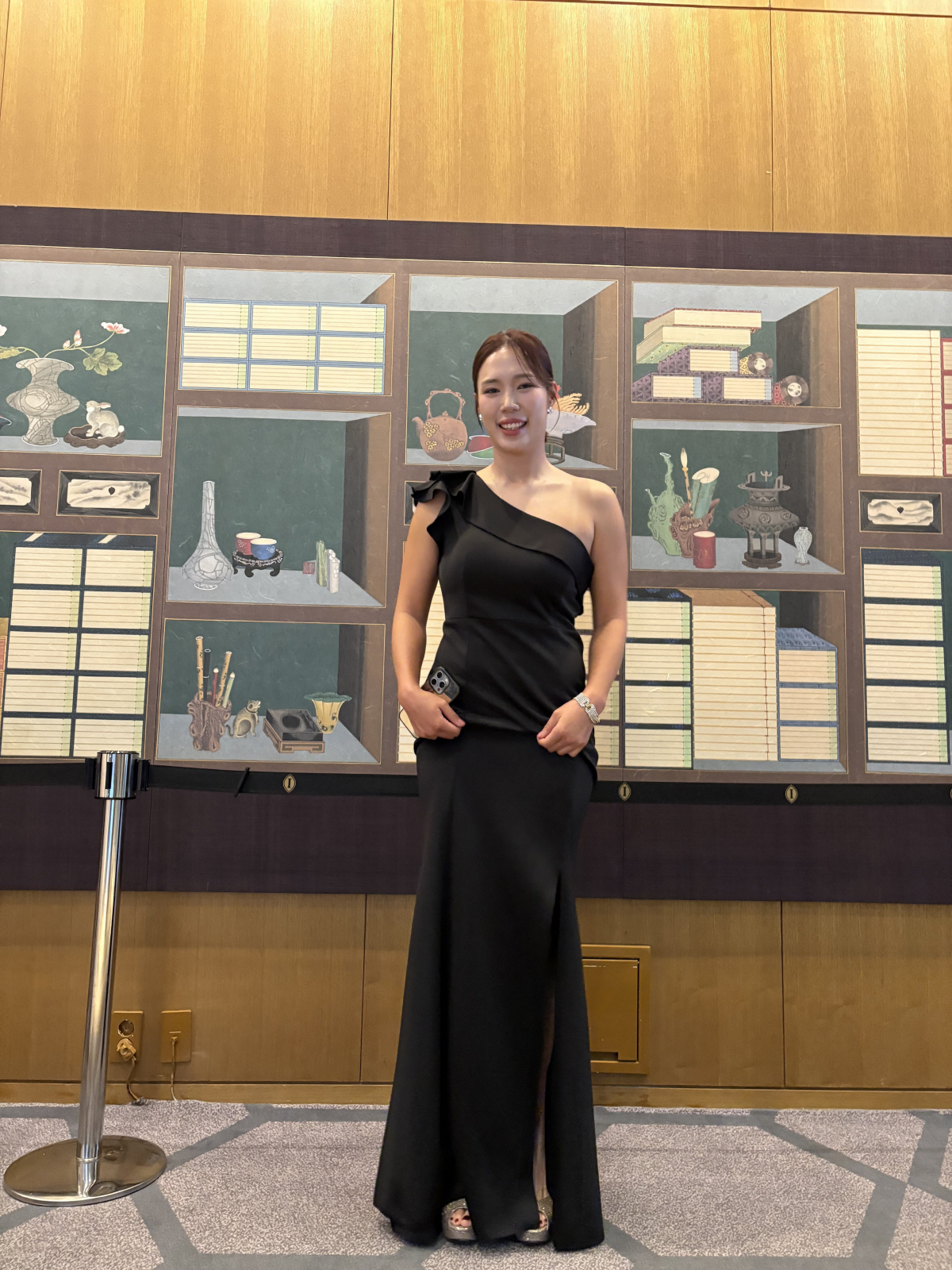 'K-10' 올 블랙 미녀골퍼 최민경, 올리브 매니지먼트에 새 둥지...…