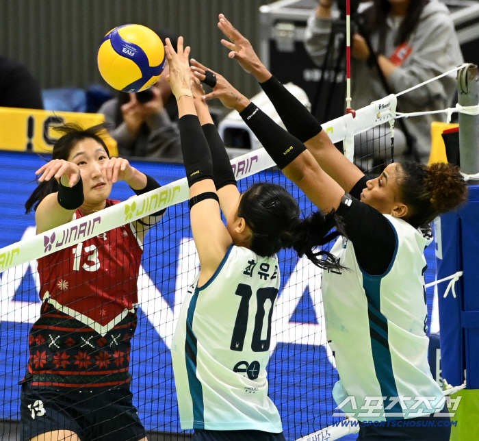 52% 성공률에 실바잡은 4블로킹. 현대건설 2위로 끌어올린 국내 에이스. "할 수 있는 것만..."[수원 인터뷰]