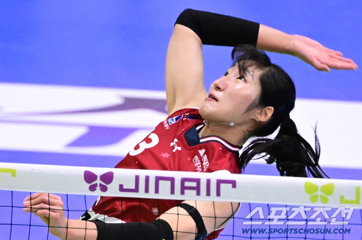 52% 성공률에 실바잡은 4블로킹. 현대건설 2위로 끌어올린 국내 에이스…