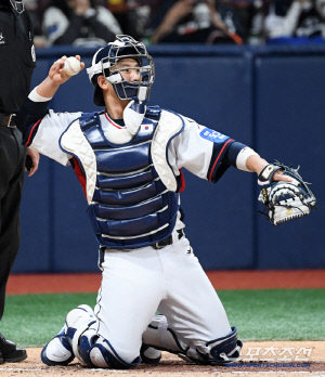 김형준, 조형우 놔두고 37세 최재훈 발탁? 대표팀 포수 구성 대체 왜