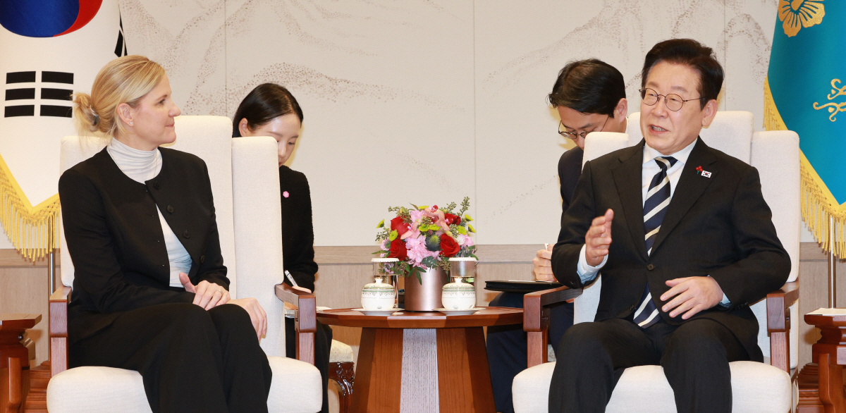 이재명 대통령,'첫방한'코번트리 IOC위원장 만났다...李대통령"韓체육발…