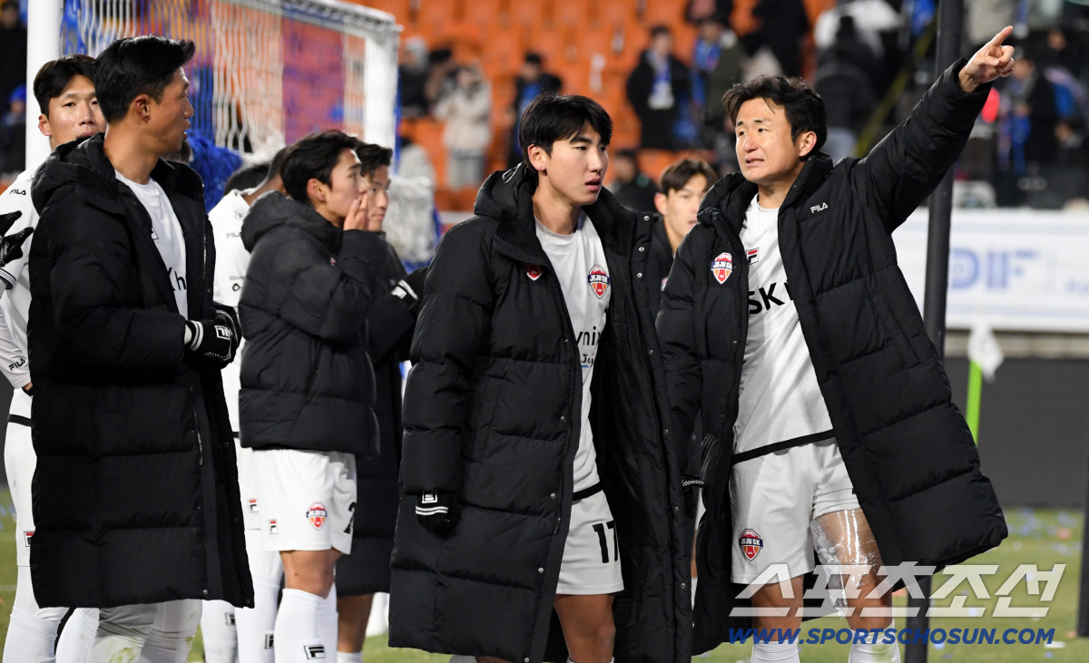 명가 재건 또 빨간불! 'K리그2 최강 화력'이 'K리그1의 벽'에 막혔…