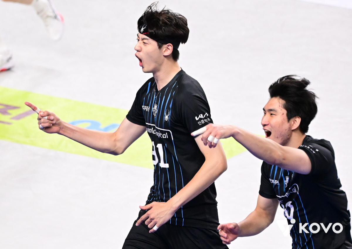 "나도 이제 늙었나?…지금 이 순간을 즐겨라" 셧아웃 완승에 고무된 佛명…