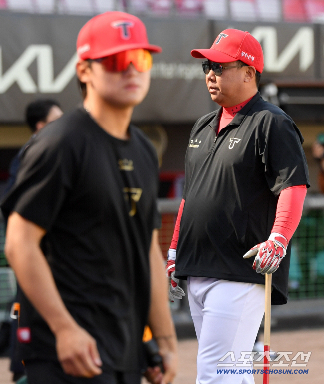 '유격수 김도영' KIA는 포기한 적 없다, 왜 亞 쿼터 유격수 살폈나……