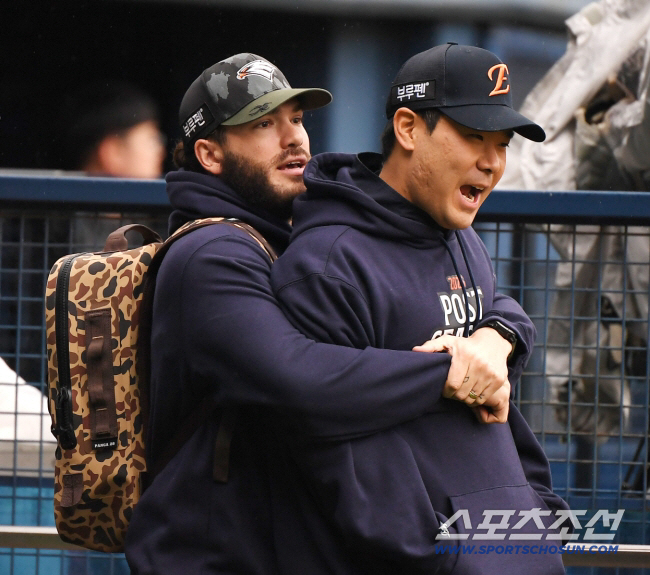 "폰세-와이스 아쉽긴 하지만…" 왕조 포수는 왜 걱정없이 새 만남을 기대…