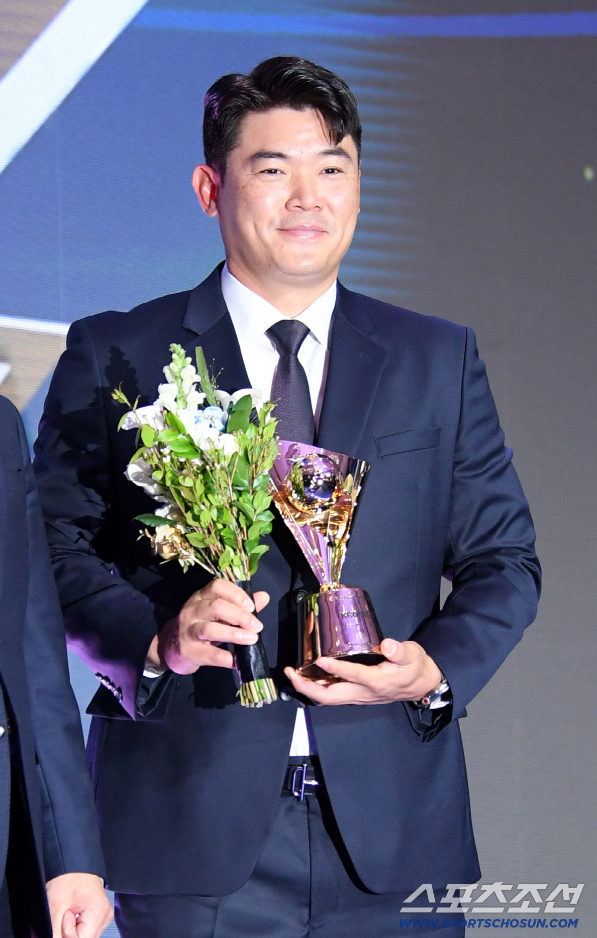 '마흔두살에 국가대표라니' 이런 경사가 있나, 대체 왜 이 선수를 뽑았나