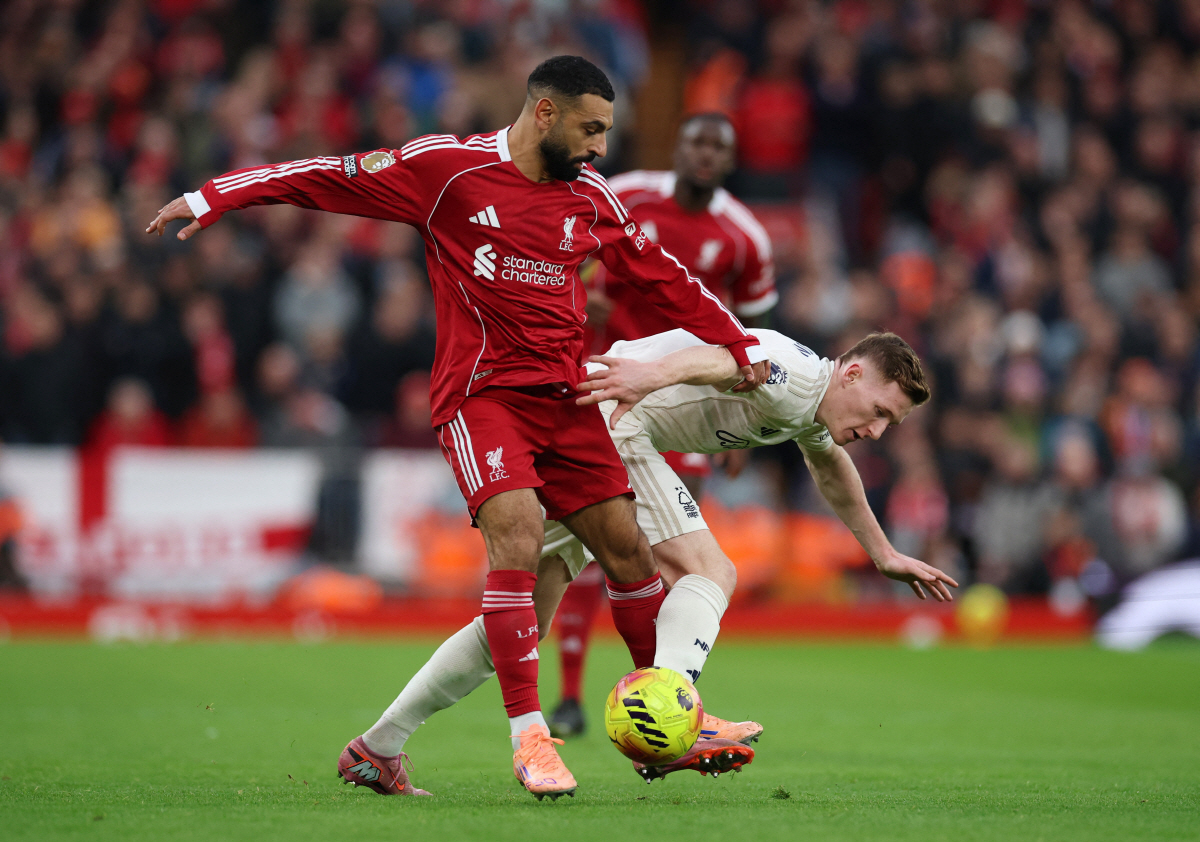 청천벽력 소식! "손흥민처럼 박수칠 때 떠날 걸"→"시장에 내놨다"...…