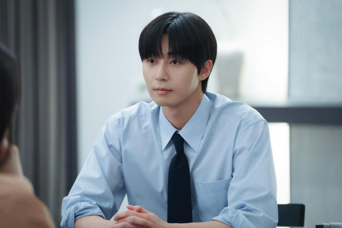 박서준 '김비서' 이후 7년만 '로맨스킹' 컴백 "첫사랑 이경도" 설렘 …