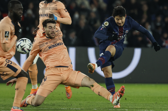 [공식발표]'파리 왕자님' 이강인 리그 1호골, '39.3% 득표' PSG 11월의 골 '영광'