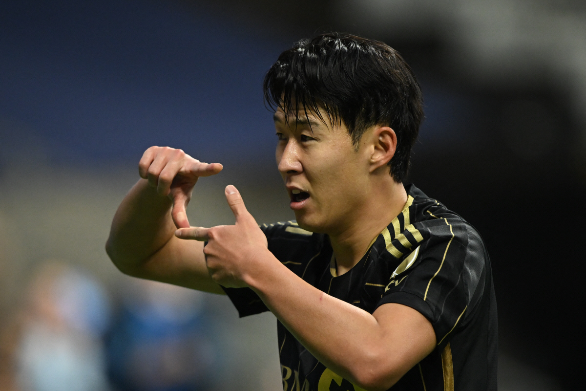 英 BBC도 대서특필! "토트넘, 손흥민으로 돈 쓸어 담을 예정"...1…