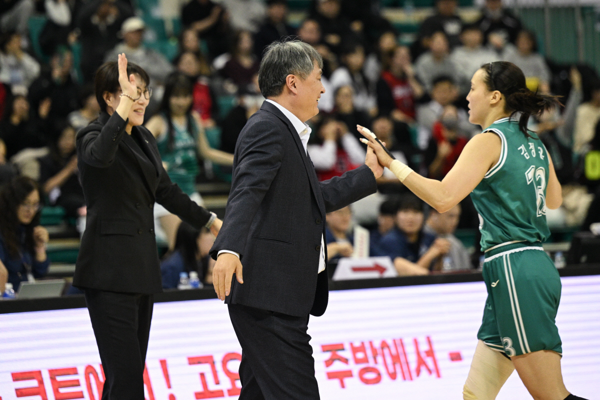 "김정은은 김정은이다!" 극찬 이끌어낸 '레전드' 부천 하나은행 김정은 …