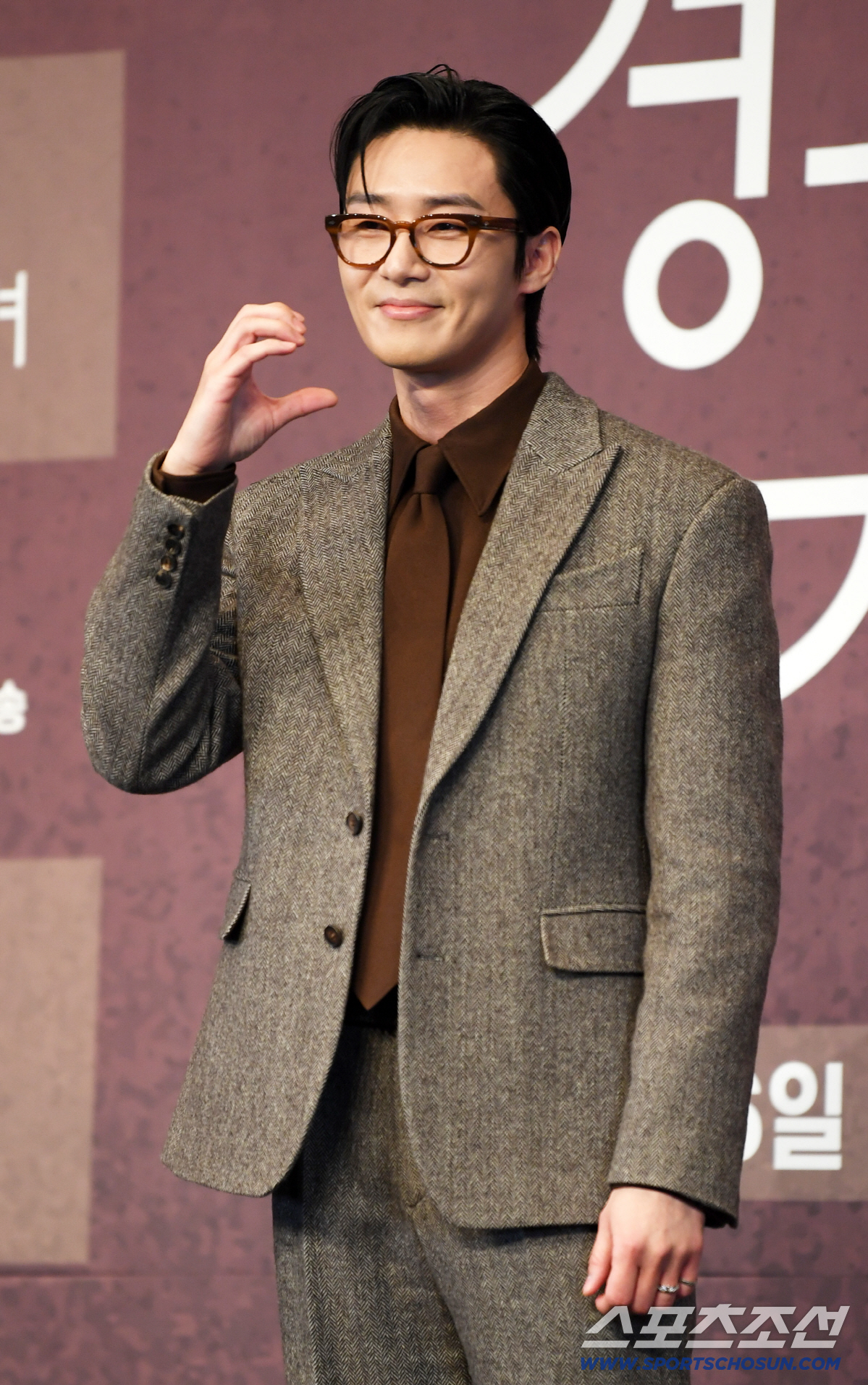 연예부 기자로 돌아오는 박서준 “데뷔초 하루 8시간 인터뷰 돌던 기억 떠…