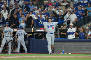 '타도 다저스?' 오타니 1조300억 전쟁 참패 설욕하나…토론토 '6778억 최대어' 적극 구애한다