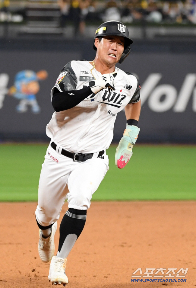 '너무한 거 아닙니까' 주전들이 싹 다 바뀌게 생겼다...통합우승 주역들…