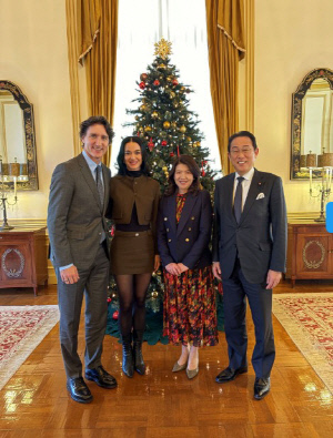 트뤼도 前캐나다 총리·케이티, 日서 기시다 前총리 부부 만나