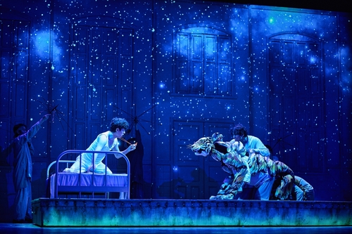 227일간 태평양 떠다닌 소년의 환상…박정민 '라이프 오브 파이'