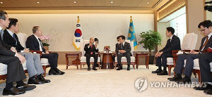 산업부-英 Arm, MOU 체결…반도체 설계인력 1천400명 양성