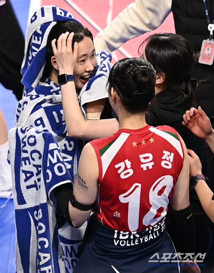 '서브 폭격' 박은서, 시원한 물세례 받으며 "날아갈 것 같아요"[화성 …