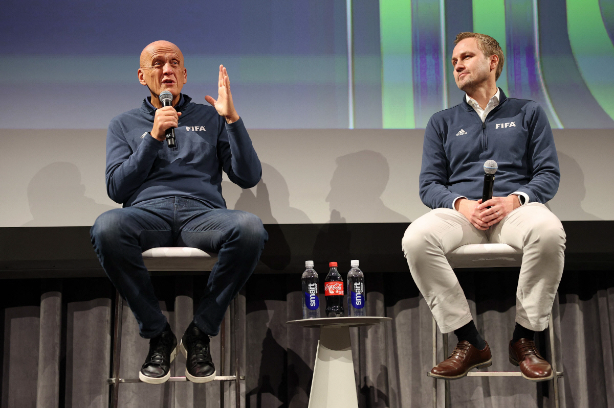 '북중미월드컵,코너킥 VAR 도입?' 콜리나 FIFA 심판위원장"월드컵 …