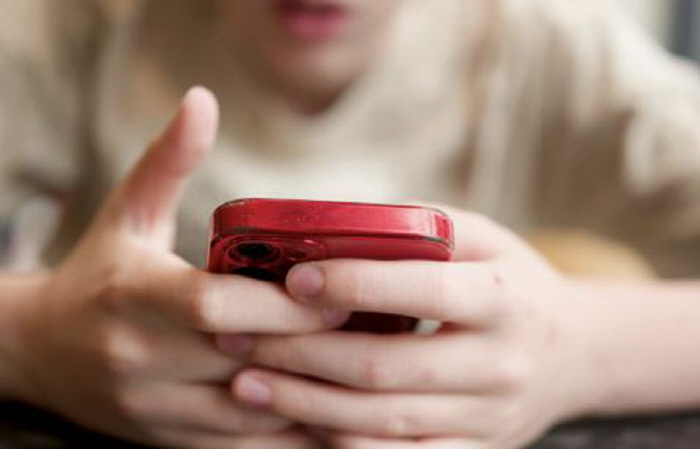 15살 소년 키 140cm도 안 돼…3년간 게임 중독이 원인?