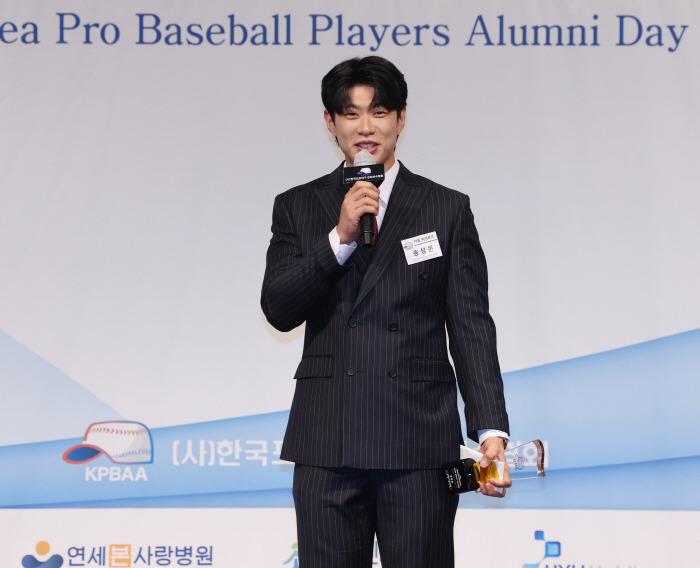 농담 섞어 한 "개판 오분 전"에, 이정후-김혜성까지 참전...키움 세대 단절 위기, '급' 진화 나선 송성문