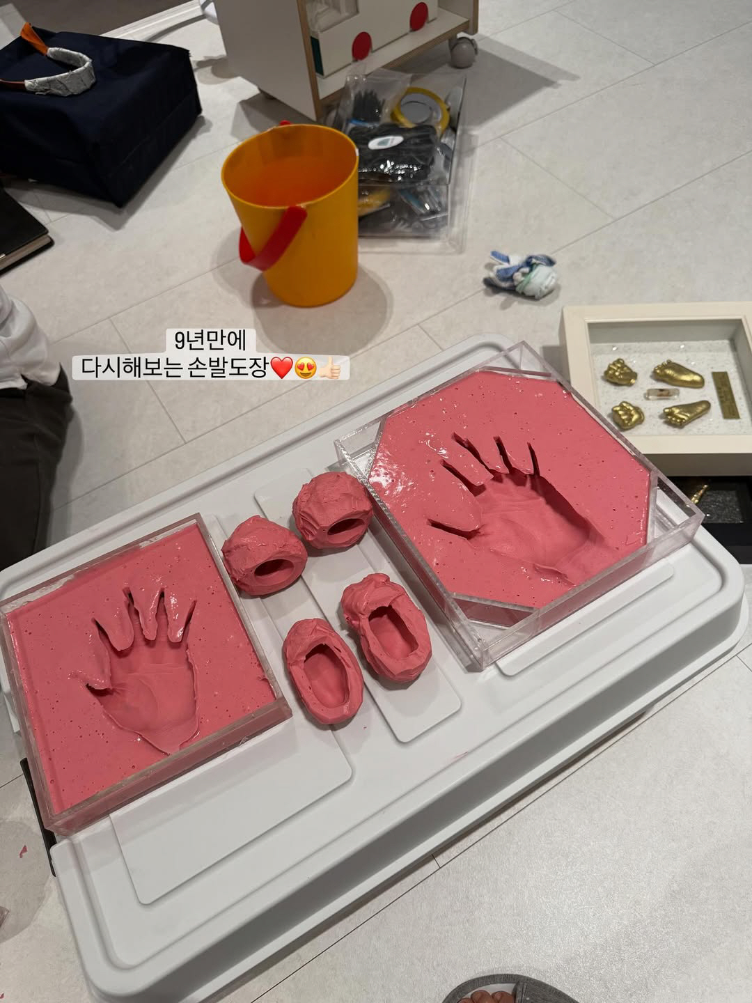 이시영 딸, 벌써 母 얼굴 보이는 '생후 한달차'...8세 子는 육아 동…