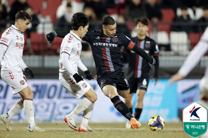 "'캡틴' 바사니 결승골" 부천FC 새 역사, '골포스트 OUT 2회' …