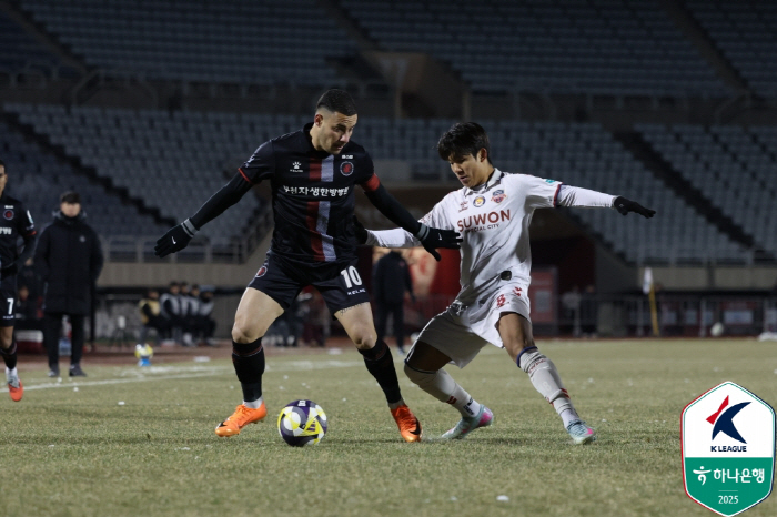 "'캡틴' 바사니 결승골" 부천FC 새 역사, '골포스트 OUT 2회' …