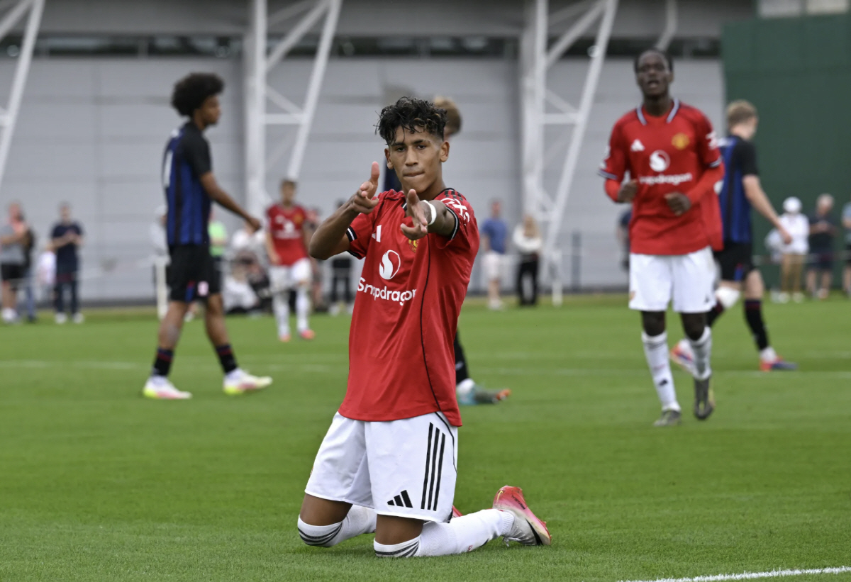 도대체 얼마나 잘하길래, 천하의 퍼거슨이 직접 나섰다...맨유판 라민 야…