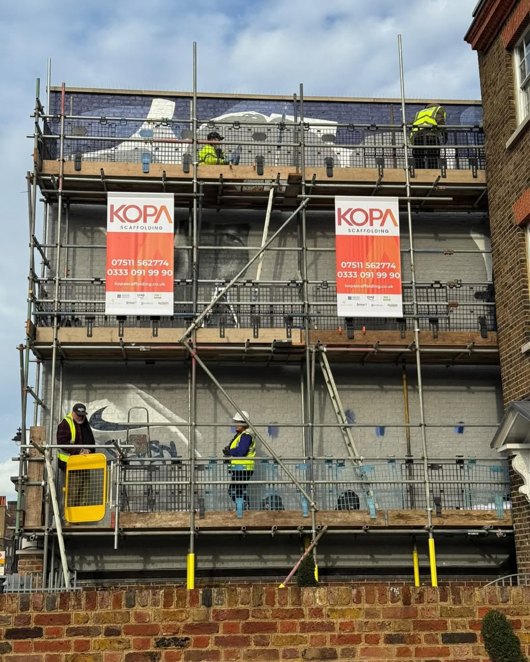 英 단독, '토트넘 레전드' 손흥민 벽화 이렇게 만들어진다...'우승 트…