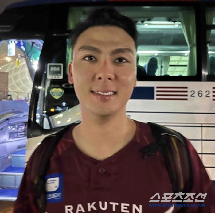 "상상 못한 일이 벌어졌다" 특급 루키에 밀려 유격수→3루수 이동, 프로…