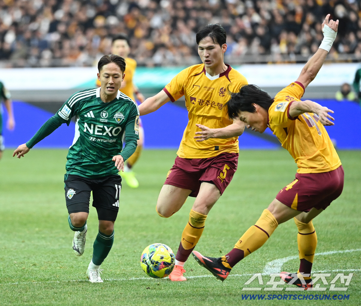 [포토] 이승우, 광주 문전으로 파고들어