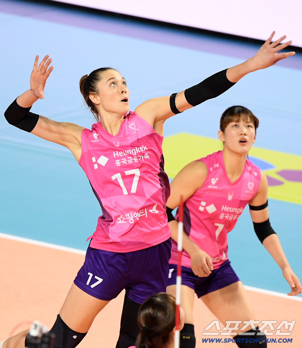 [포토] 스파이크 공격하는 레베카