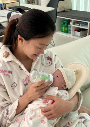 이시영, 출산 한달 만 기쁜 소식 