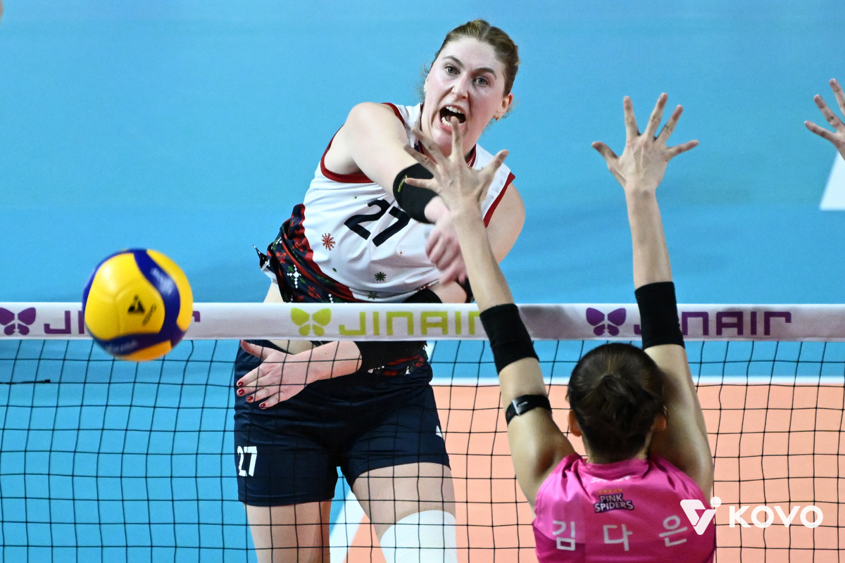 김희진 부활? '12득점 4블록+성공률 63.6%' 뱅활약 → 현대건설 …