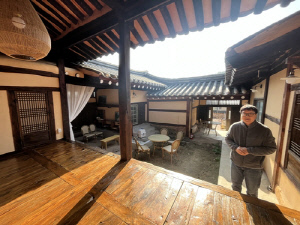 [빈집의 재탄생] 150년 넘은 빈 한옥 주택…수리 뒤 3만명 찾는 관광지로