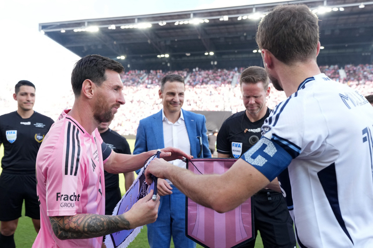 "흥민아, 형은 우승했다!" 메시의 마이애미, 뮐러의 밴쿠버 3-1 '참…