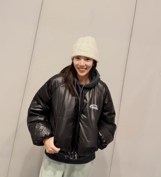 손담비, 8개월 딸 벌써 조기교육 시작...'영어유치원'보다 빙판 위가 …